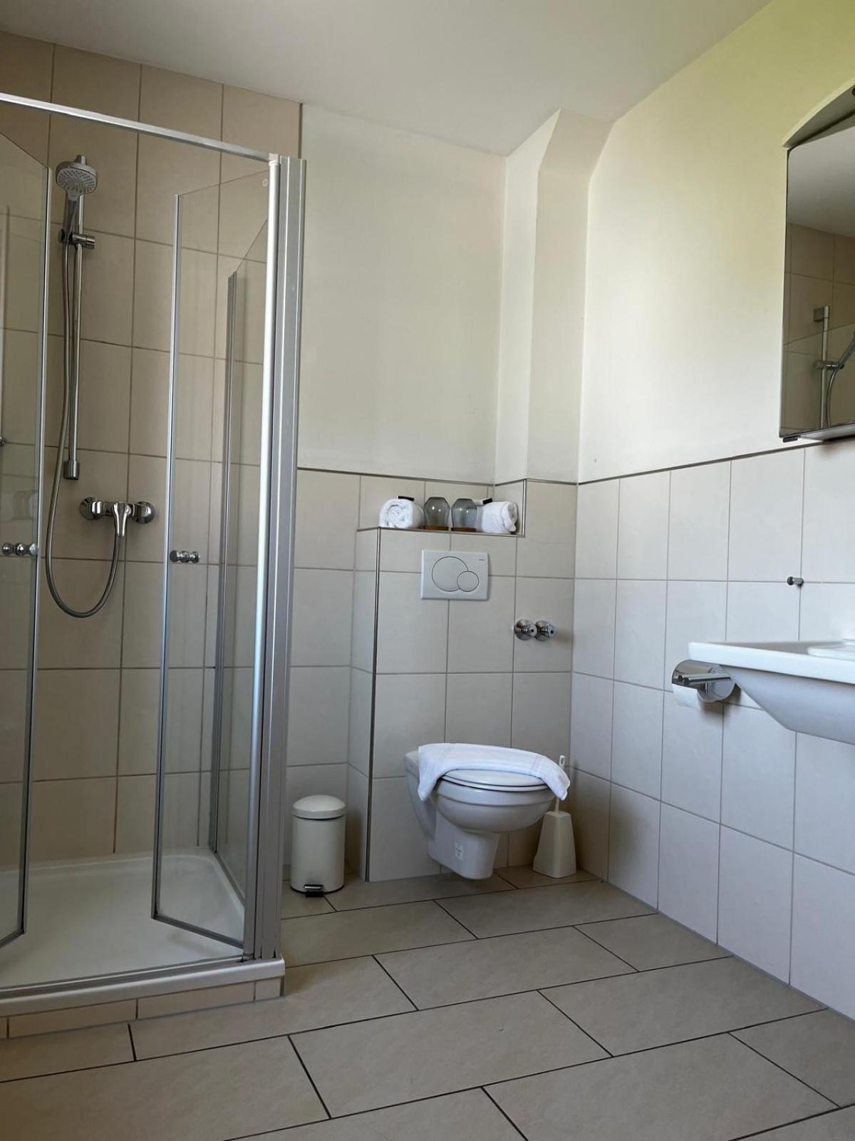 Landgasthof Zur Sonne I Hotel & Restaurant Neuburg am Rhein المظهر الخارجي الصورة
