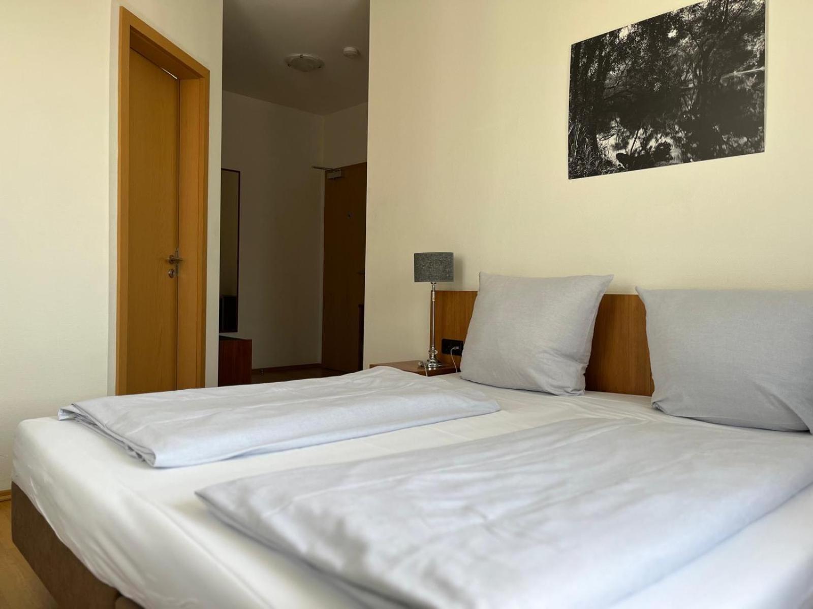Landgasthof Zur Sonne I Hotel & Restaurant Neuburg am Rhein المظهر الخارجي الصورة