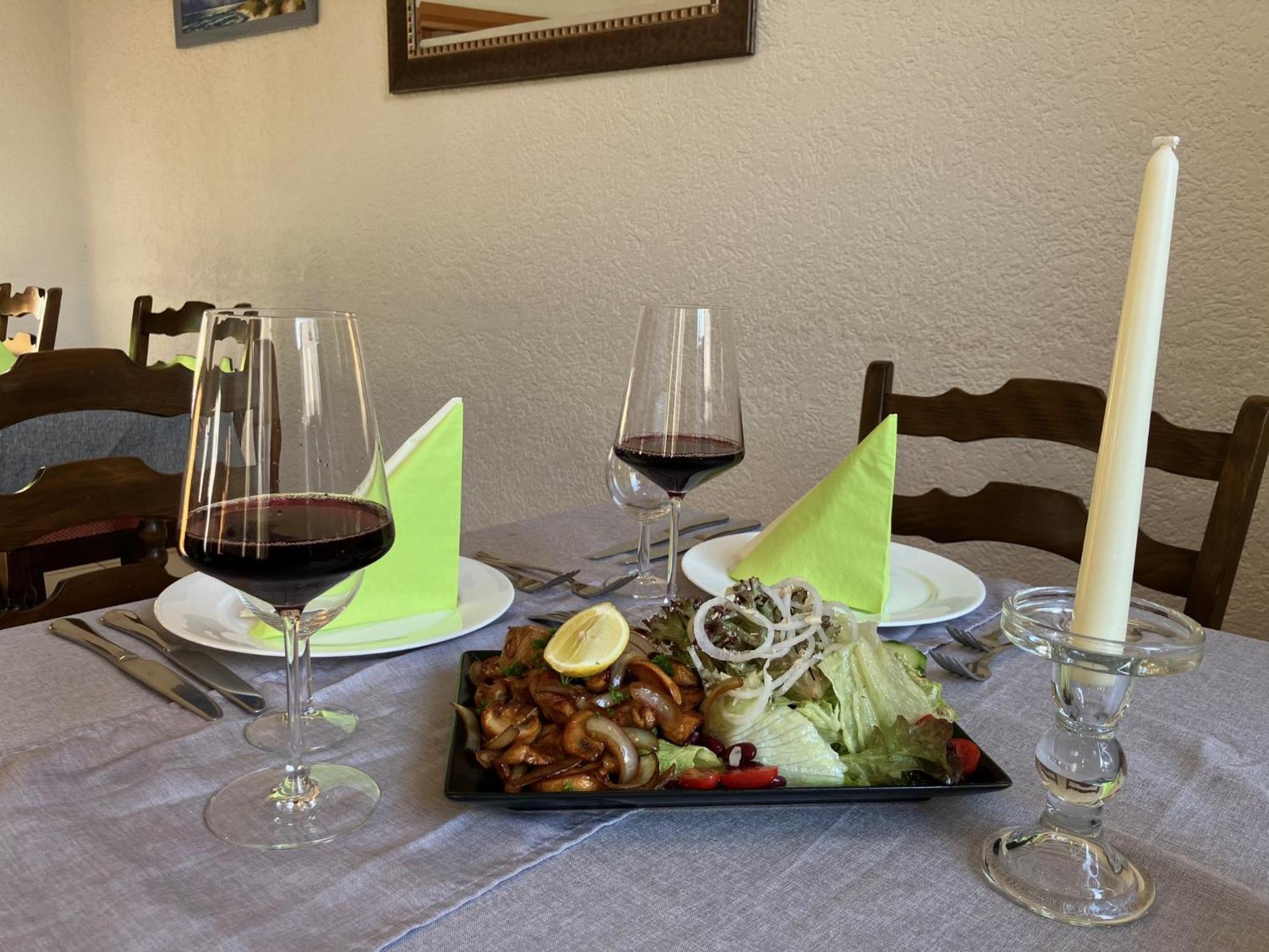 Landgasthof Zur Sonne I Hotel & Restaurant Neuburg am Rhein المظهر الخارجي الصورة
