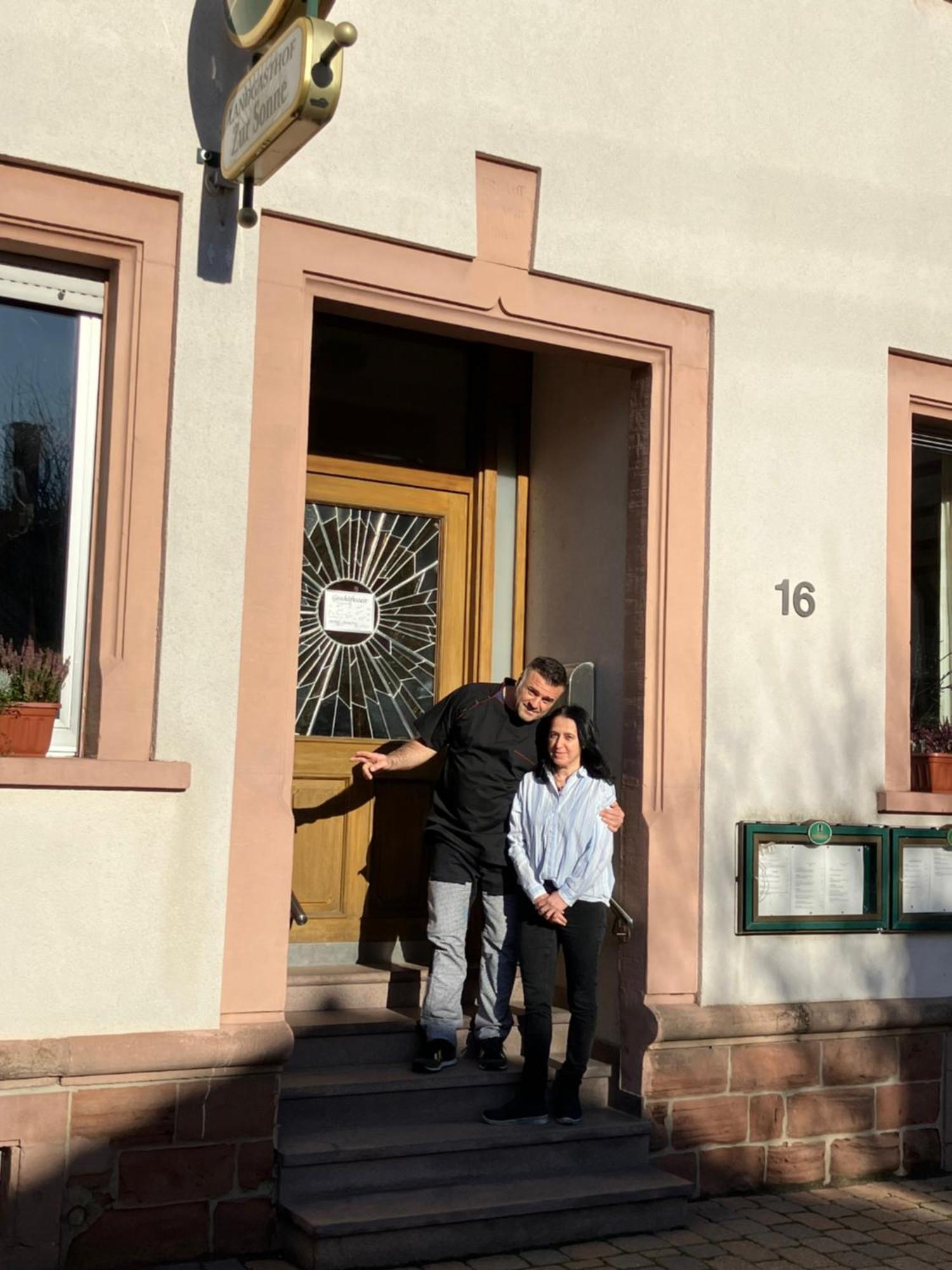 Landgasthof Zur Sonne I Hotel & Restaurant Neuburg am Rhein المظهر الخارجي الصورة