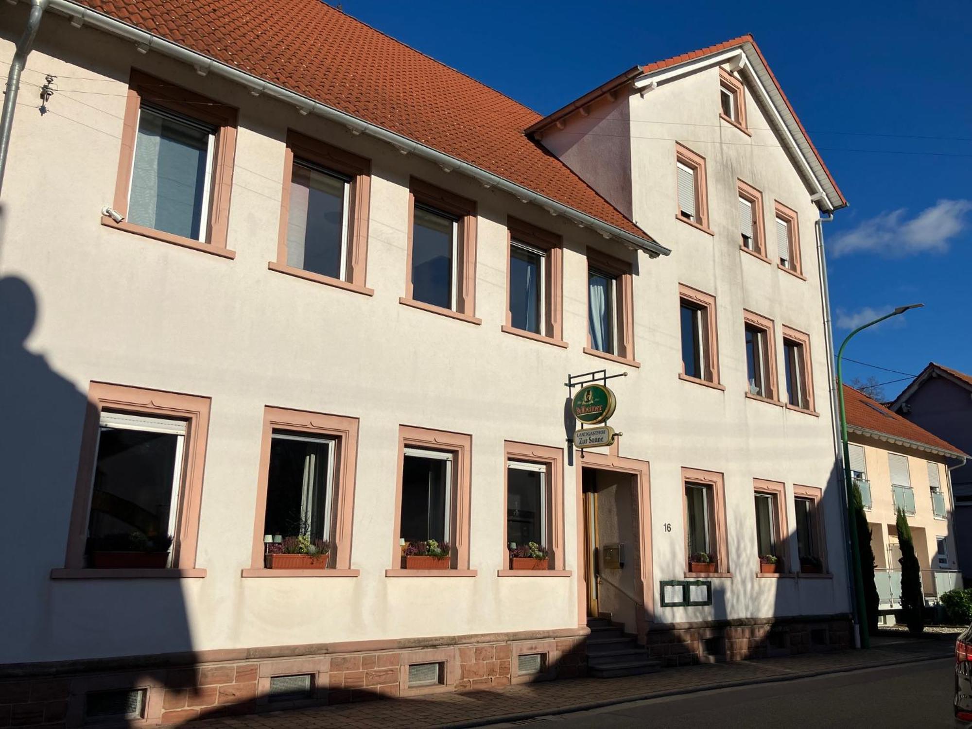 Landgasthof Zur Sonne I Hotel & Restaurant Neuburg am Rhein المظهر الخارجي الصورة